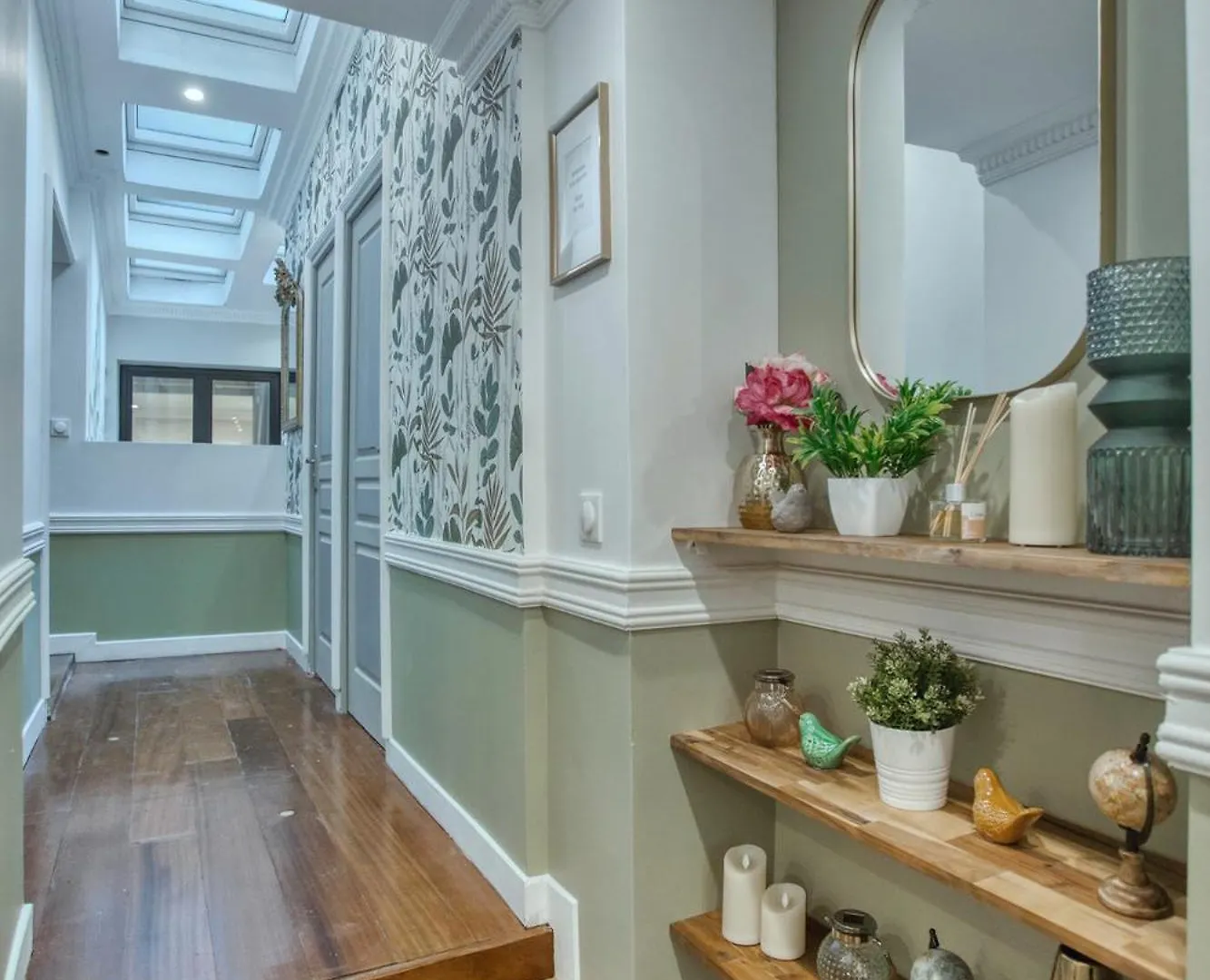 Elegant Triplex In - Ideal For 10 - Aircon Apartment *