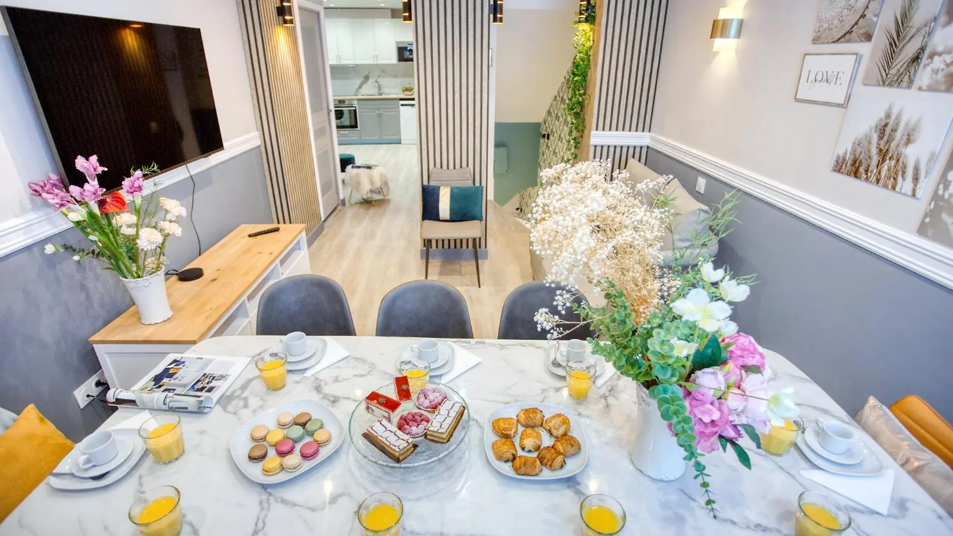 Elegant Triplex In - Ideal For 10 - Aircon Apartment *